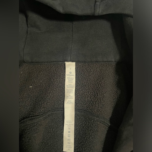 Black lululemon zip up scuba jacket size 6 - Picture 4 of 6